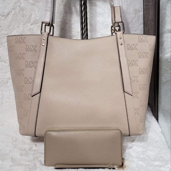 🍒 NWT Michael Kors 2 SET Convertible Shoulder Bag Tote Purse Wallet Signature - Picture 7 of 14